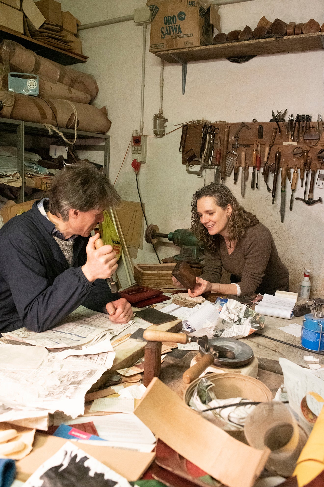 simone-taddei-alicia-bottega-portrait-artisan-florence-italy