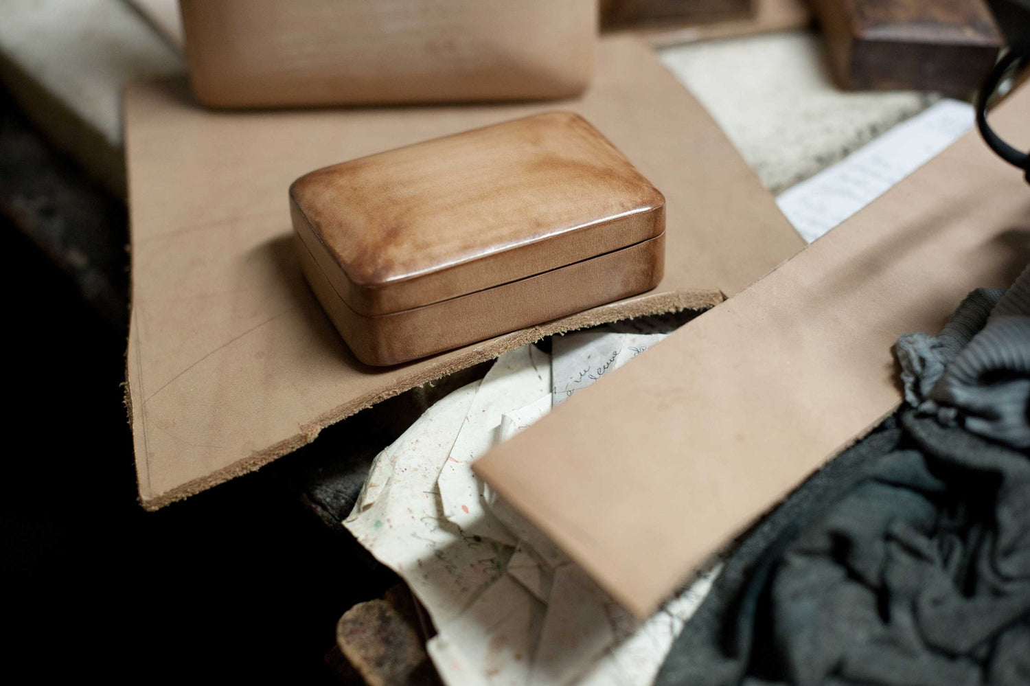 TADDEI-ARTISAN-LEATHER-BOTTEGA-box-work-in-progress