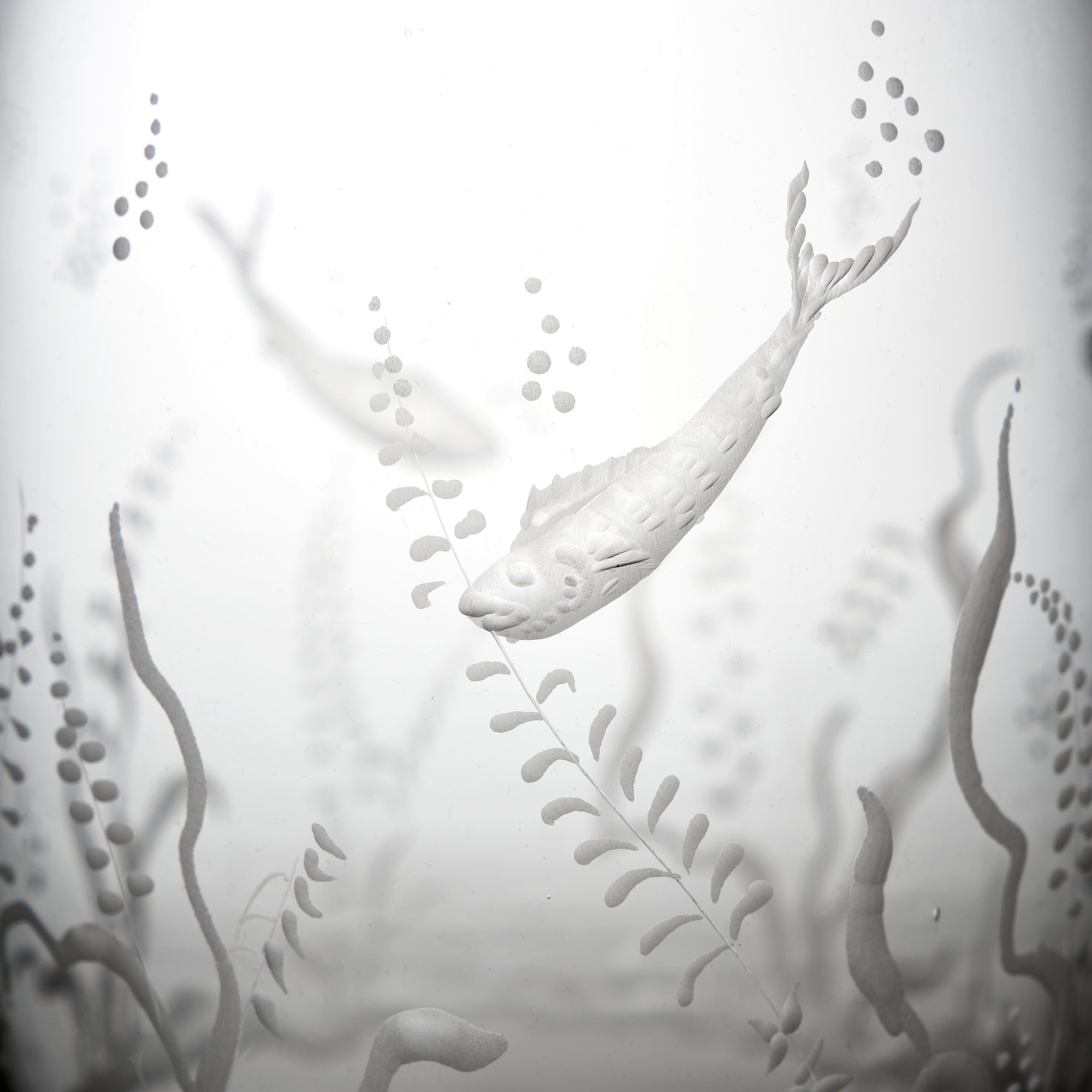 Locchi_hurricane_glass_marine_scenes